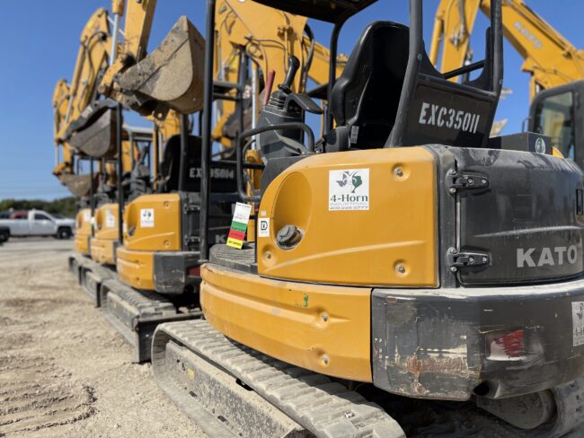 Excavator_© 4-Horn Industrial